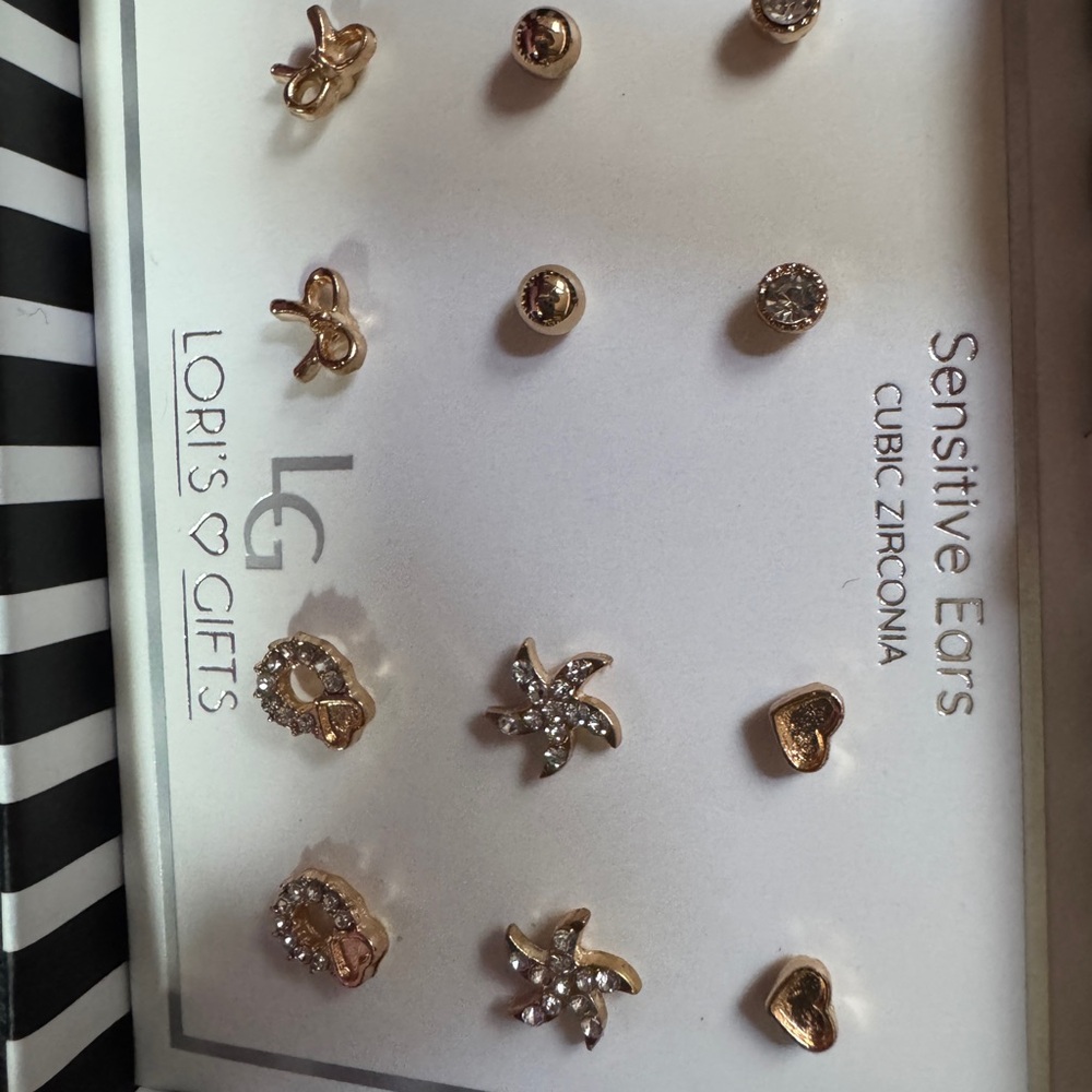 NWT Lori's Gifts LG Gold Earring Set 6 pairs CZ Starfish Bows Hearts Posts - Picture 9 of 10